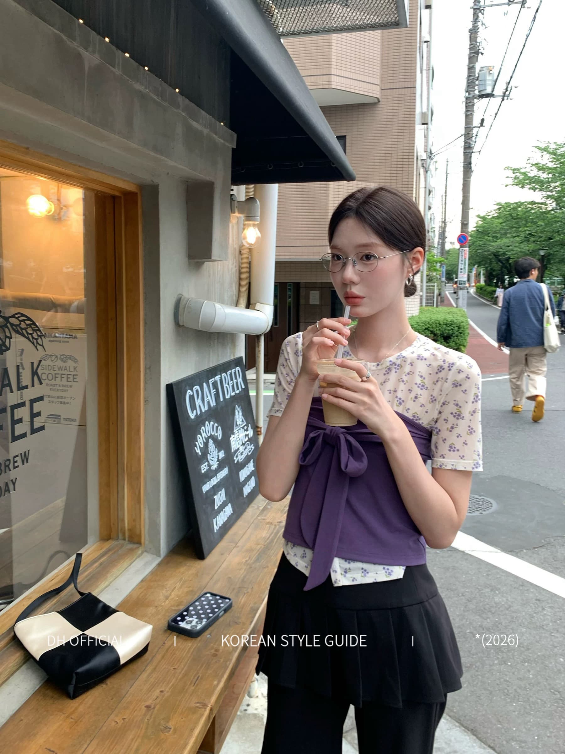 dh 대 꽃 객실 안개 언어 한 부서 작은 원 칼라 인사이드 가져 가라. 스택 착용 단색 스트랩 튜브탑 사실 두 조각 티셔츠 여성 이미지 3