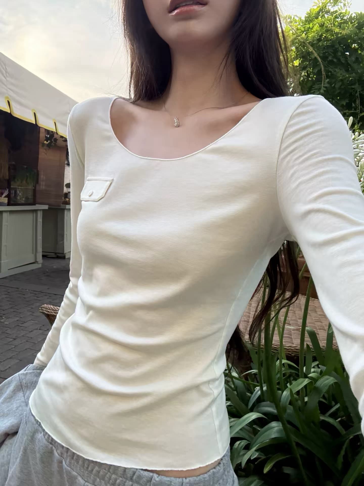 작은 예쁜 허리 주머니 tee 마이크로 볼륨 측면 u 칼라 몸매 가꾸기 라이 경기 서울 주간 실크 코튼 양모 혼방 티셔츠 여성 가을 상세 이미지 4