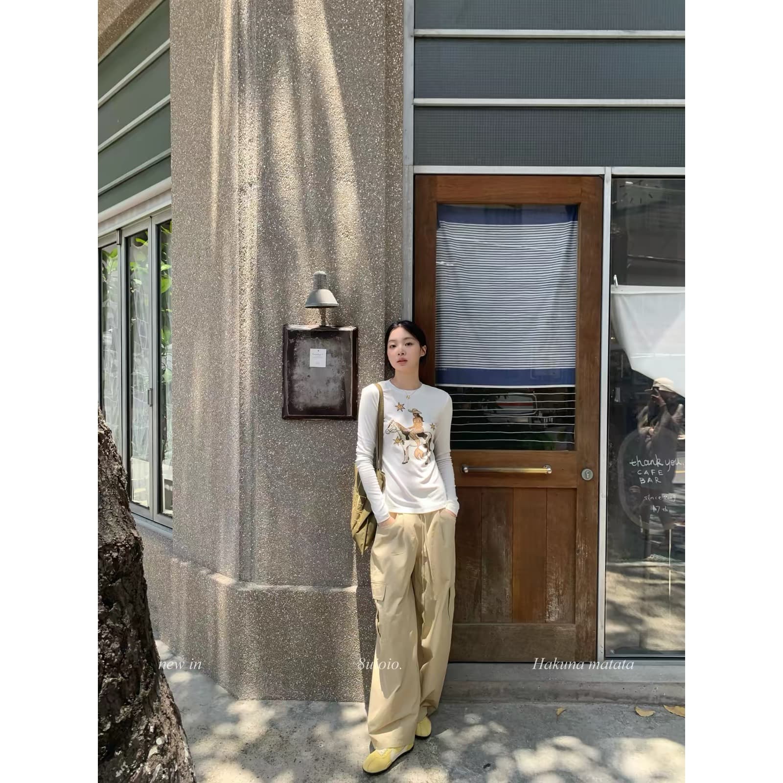 8uioio 웨스트 인어 공주 화이트 라운드 넥 쇼트 스타일 티셔츠 여성 여름 2026 새로운 루즈핏 슬림해 보이는 맨위 상세 이미지 5