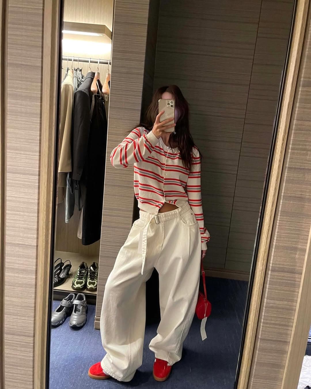 chic 한국 새로운 배색 스트라이프 라운드 넥 부서 버클 부드러운 니트 오픈 가디건 스트라이프 스웨터 이른 가을 여성 상세 이미지 4