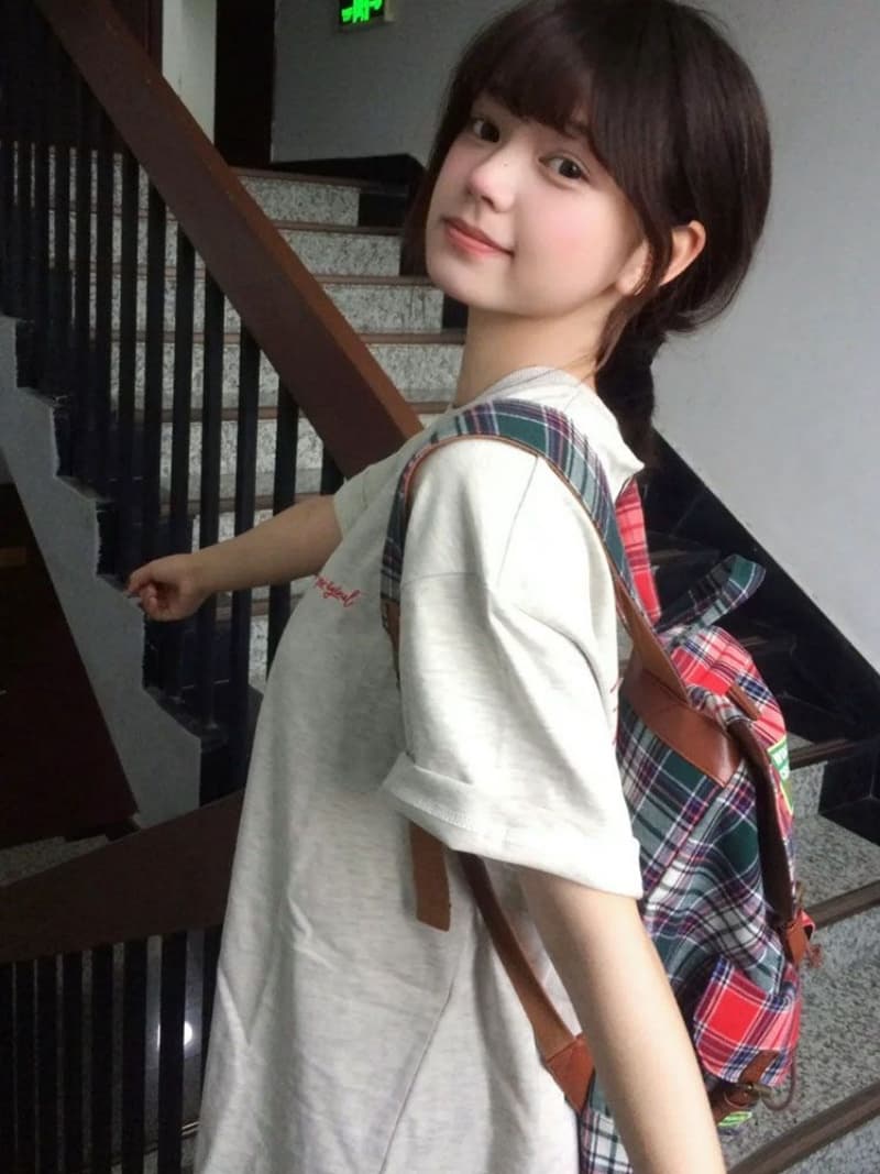 순면 240 그램 원본 자수 품질 업그레이드 아메리칸 루즈핏 반팔 티셔츠 맨위 여성 패션 다용도 디자인 센스 이미지 4