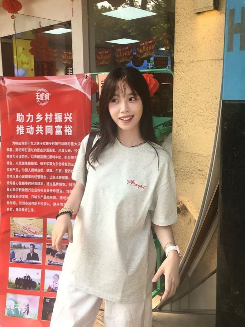 순면 240 그램 원본 자수 품질 업그레이드 아메리칸 루즈핏 반팔 티셔츠 맨위 여름 여성 디자인 다용도 잘 생긴 상세 이미지 3