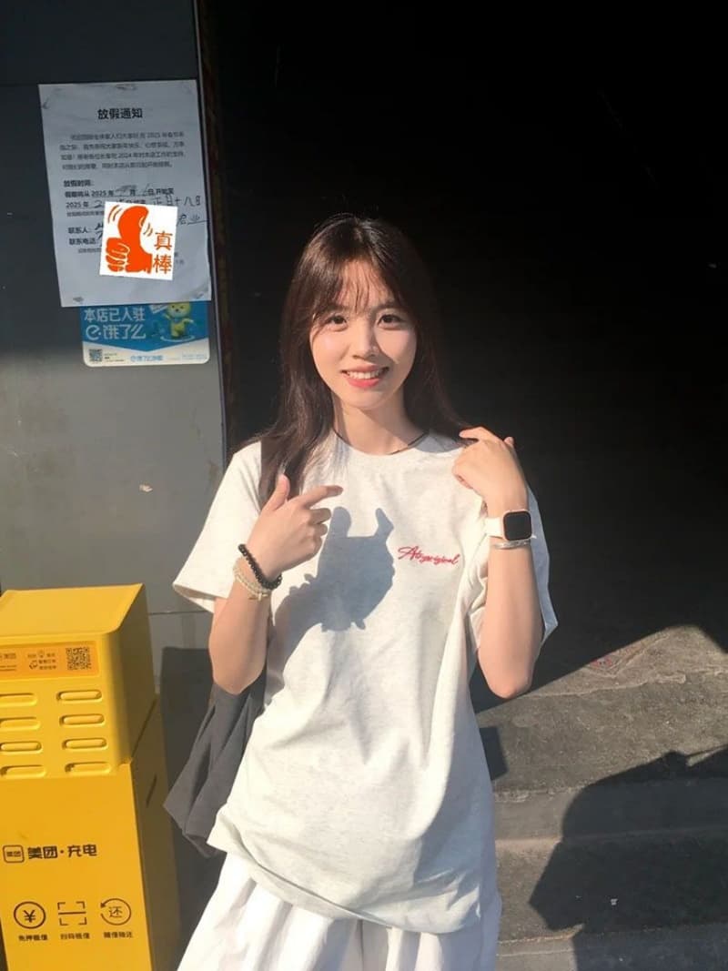 순면 240 그램 원본 자수 품질 업그레이드 아메리칸 루즈핏 반팔 티셔츠 맨위 여름 여성 디자인 다용도 잘 생긴 상세 이미지 4
