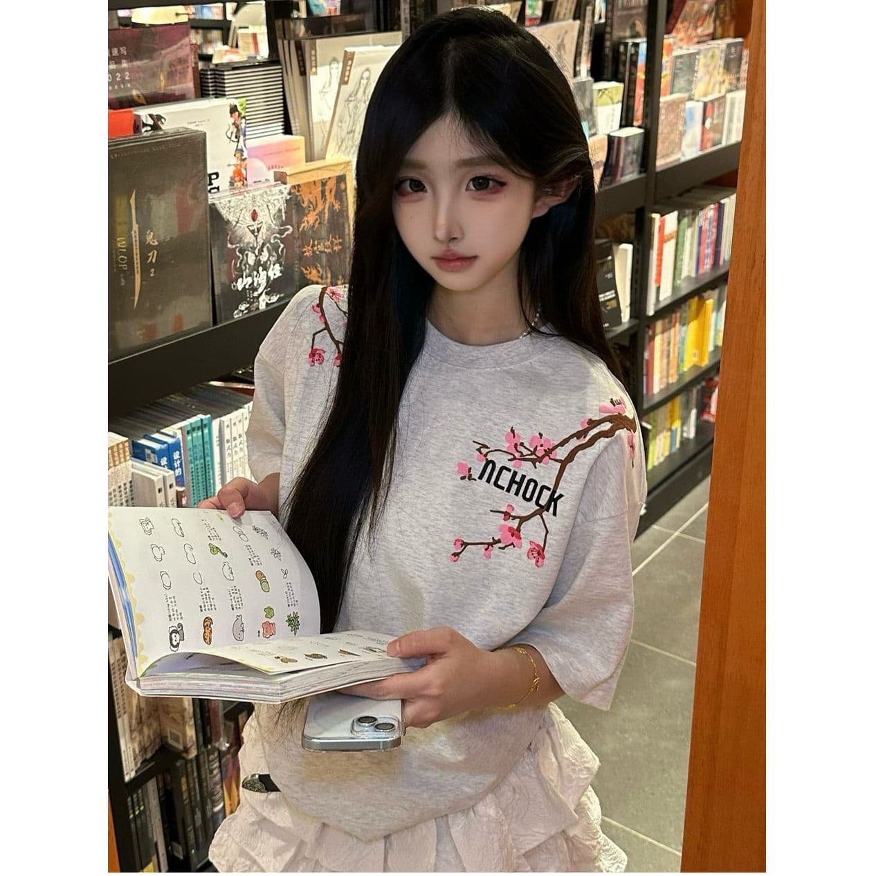 순면 240 그램 원본 자수 품질 업그레이드 아메리칸 디자인 화이트 회색 맨위 알파벳 꽃 반팔 티셔츠