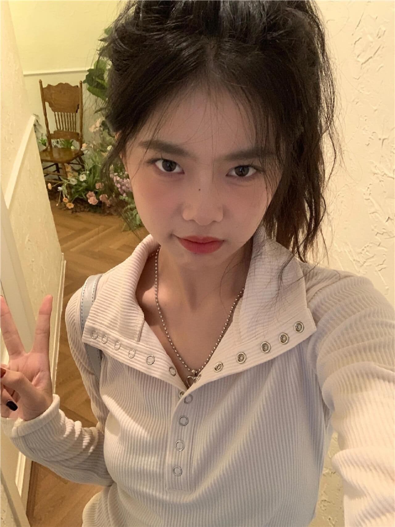 원본 원단 260 그램 사람들 면 한 부서 화이트 V넥 긍정적 인 어깨 의류 여성 가을 고유 한 몸매 가꾸기 상세 이미지 2
