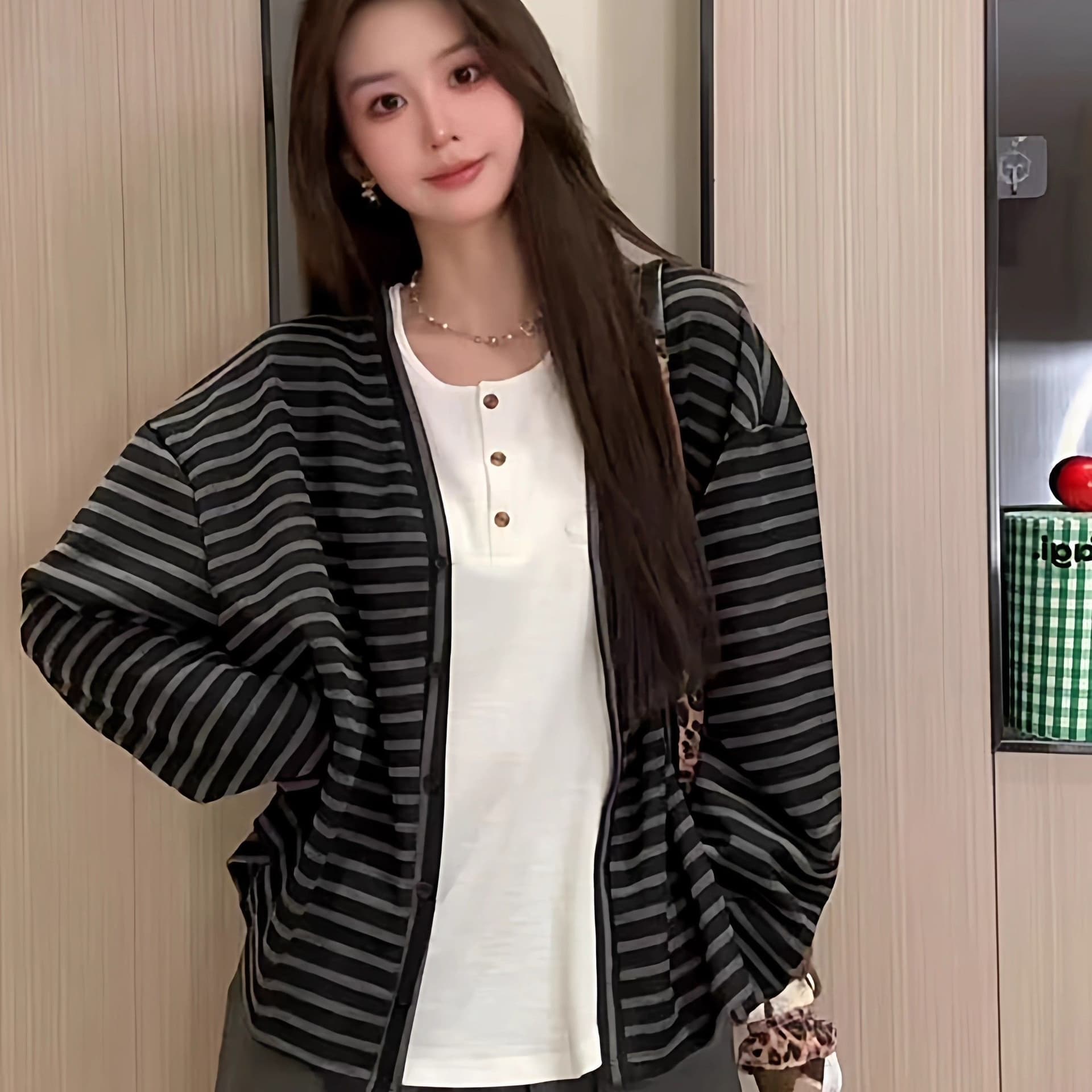 흔들어서 톤 폭발 광저우 원본 원단 컬러 짜임 기사 조기 가을 2026 폭발 루즈핏 캐주얼 스트라이프 이미지 5