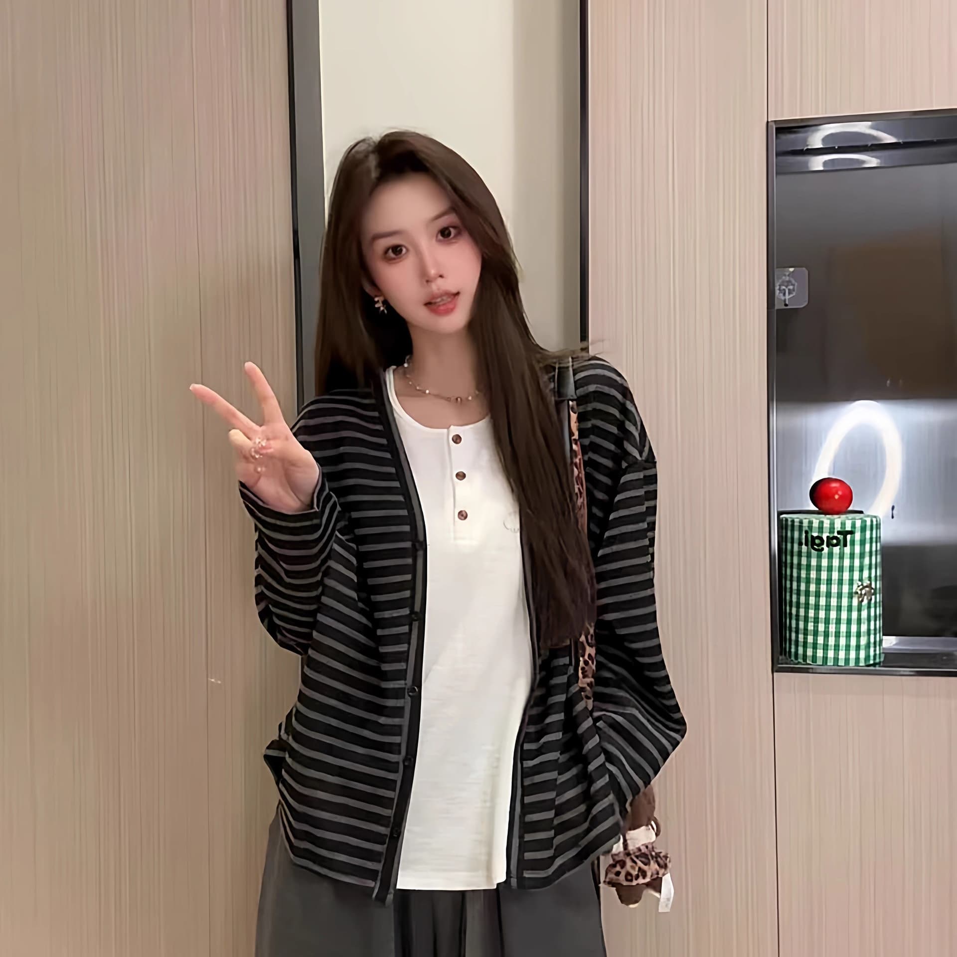 흔들어서 톤 폭발 광저우 원본 원단 컬러 짜임 기사 조기 가을 2026 폭발 루즈핏 캐주얼 스트라이프 상세 이미지 6