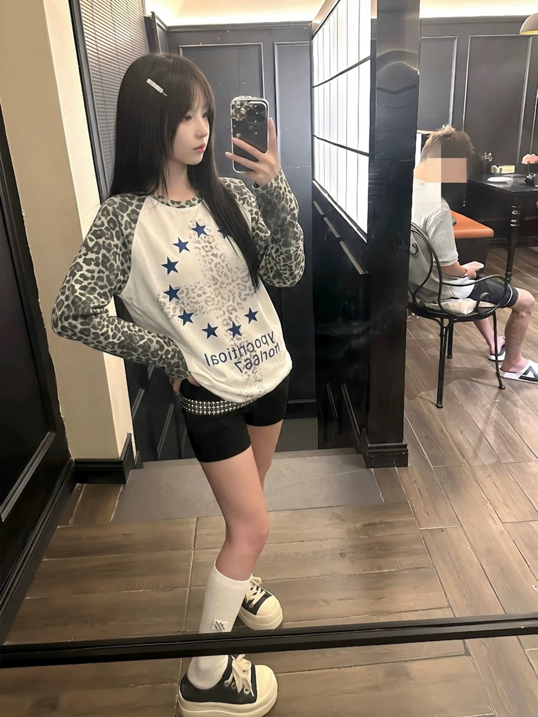 원본 솜씨 후아 남편 그리드 순면 원단 거리 바람 레오파드 무늬 소매 삽입 어깨 슬로건 알파벳 프린트 맨위 상세 이미지 3
