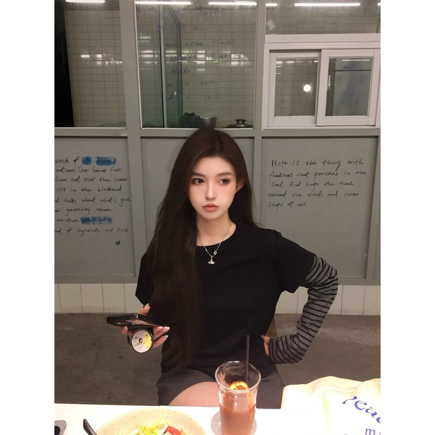 40 230 크 95 면 원본 품질 달콤함 검정색 스트라이프 페이크 레이어드 긍정적 인 어깨 긴팔 티셔츠 여성 이미지 5