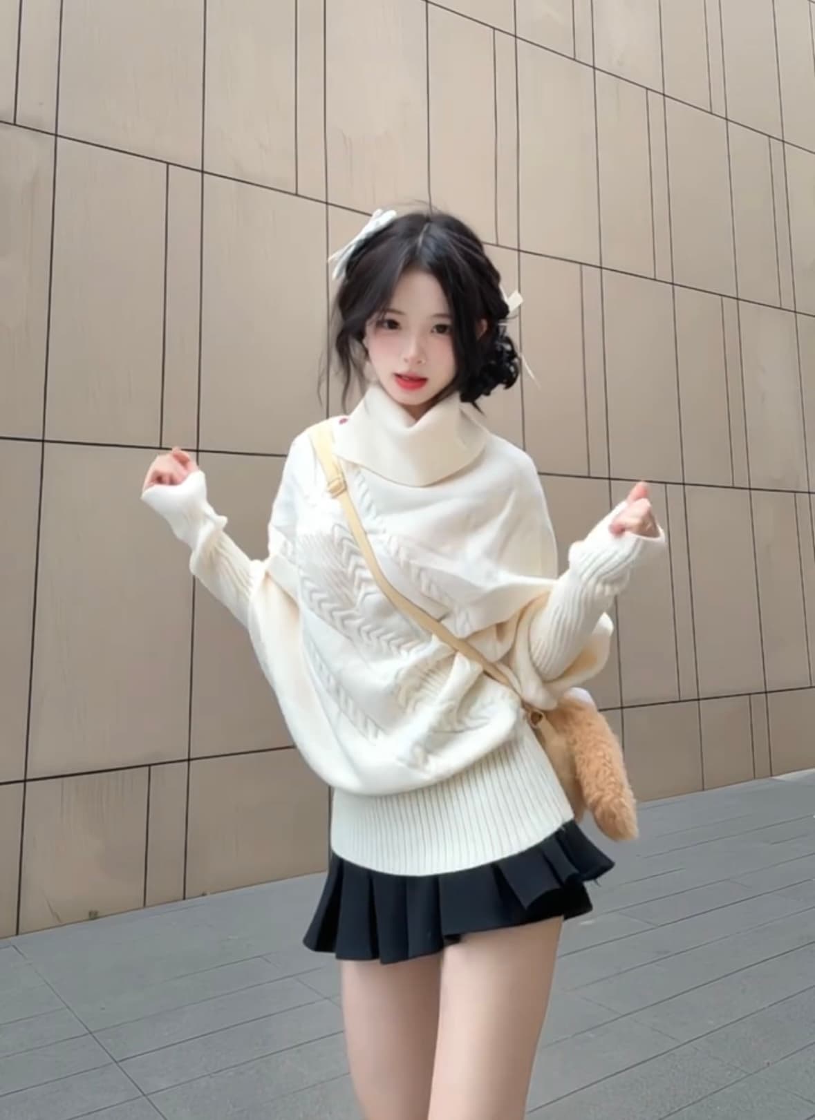 베이지 색 트위스트 꽃 루즈핏 맨위 폐회 밑단 비대칭 새로운 폴로 칼라 색상 버클 망토 니트 스웨터 스웨터 여자 상세 이미지 2
