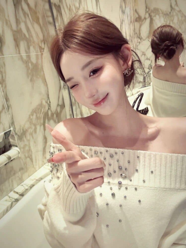 프랑스식 오프숄더 무거운 작업 비즈 박기 니트 스웨터 여성 가을 겨울 새로운 디자인 센스 작은 대중 루즈핏 슬림해 보이는 스웨터 맨위 상세 이미지 1