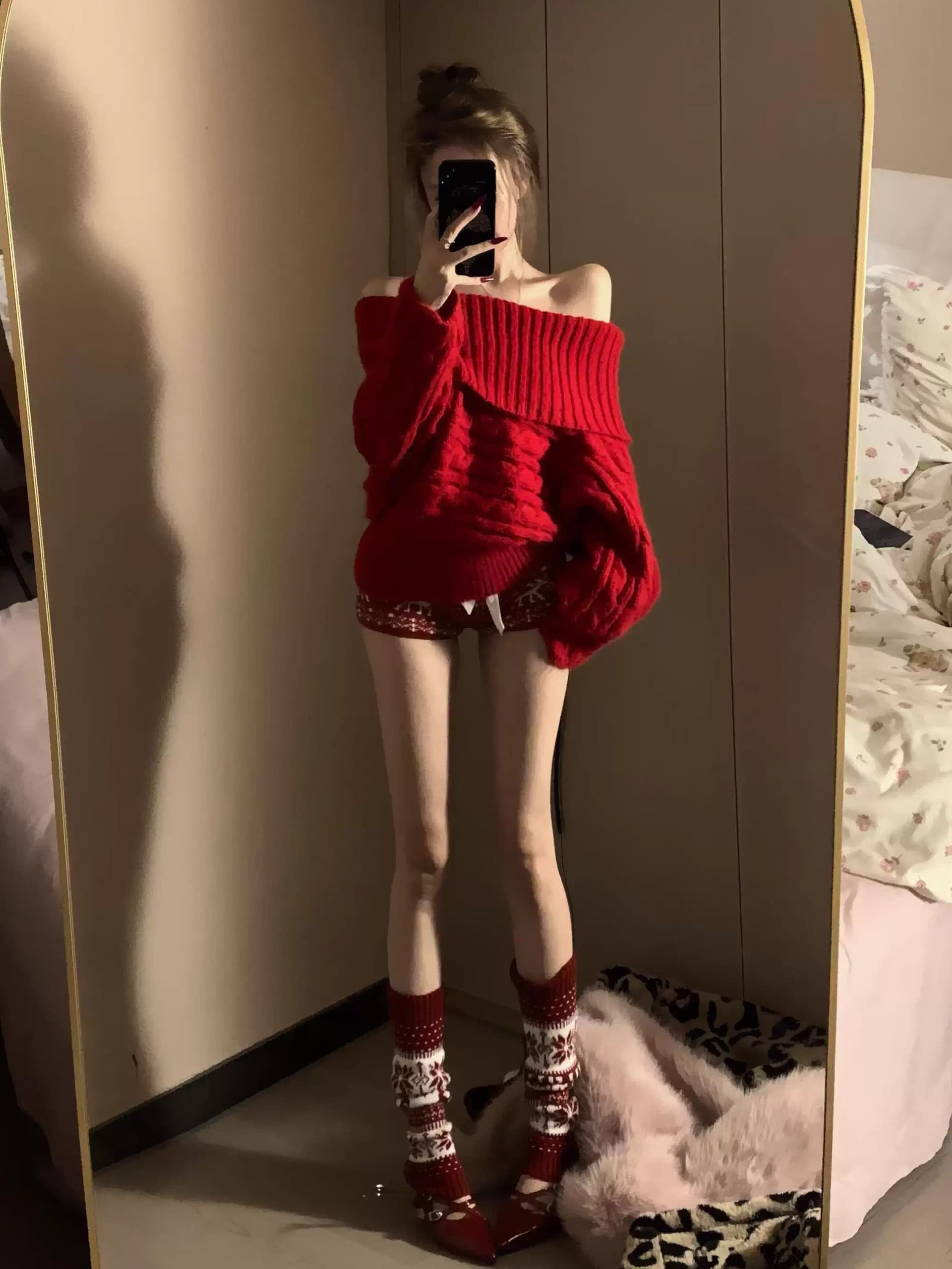 한 부서 아름다운 자이언트 잘 생긴 빨간색 오프숄더 스웨터 여자 겨울 느긋한 바람 고급 센스 오프숄더 니트 스웨터 맨위 이미지 3
