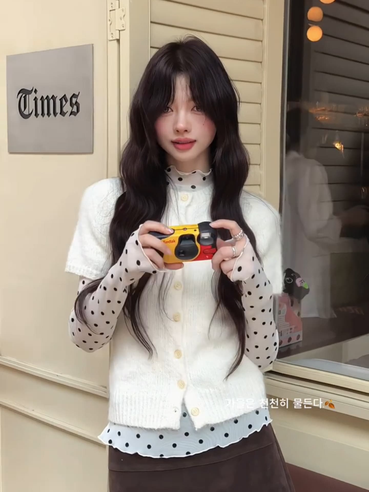 가을 한 부서 부드러운 분위기 센스 착용 가져 가라. 투피스 세트 도트 무늬 긴팔 스택 착용 화이트 반팔 니트 스웨터 오픈 가디건 상세 이미지 2
