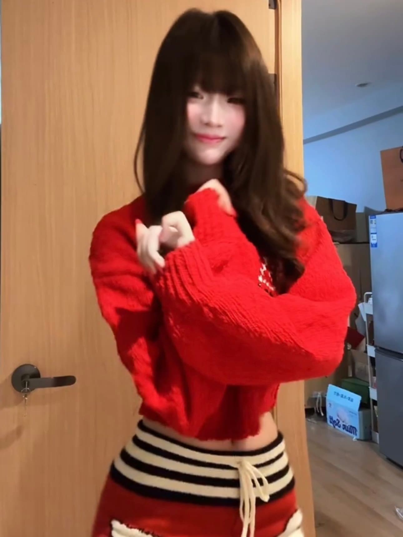 특별 실 가을 겨울 스웨터 여자 새로운 새끼 고양이 빨간색 신년 쇼트 스타일 부드러운 찹쌀 가을 겨울 니트 스웨터 여성 셔츠 이미지 3