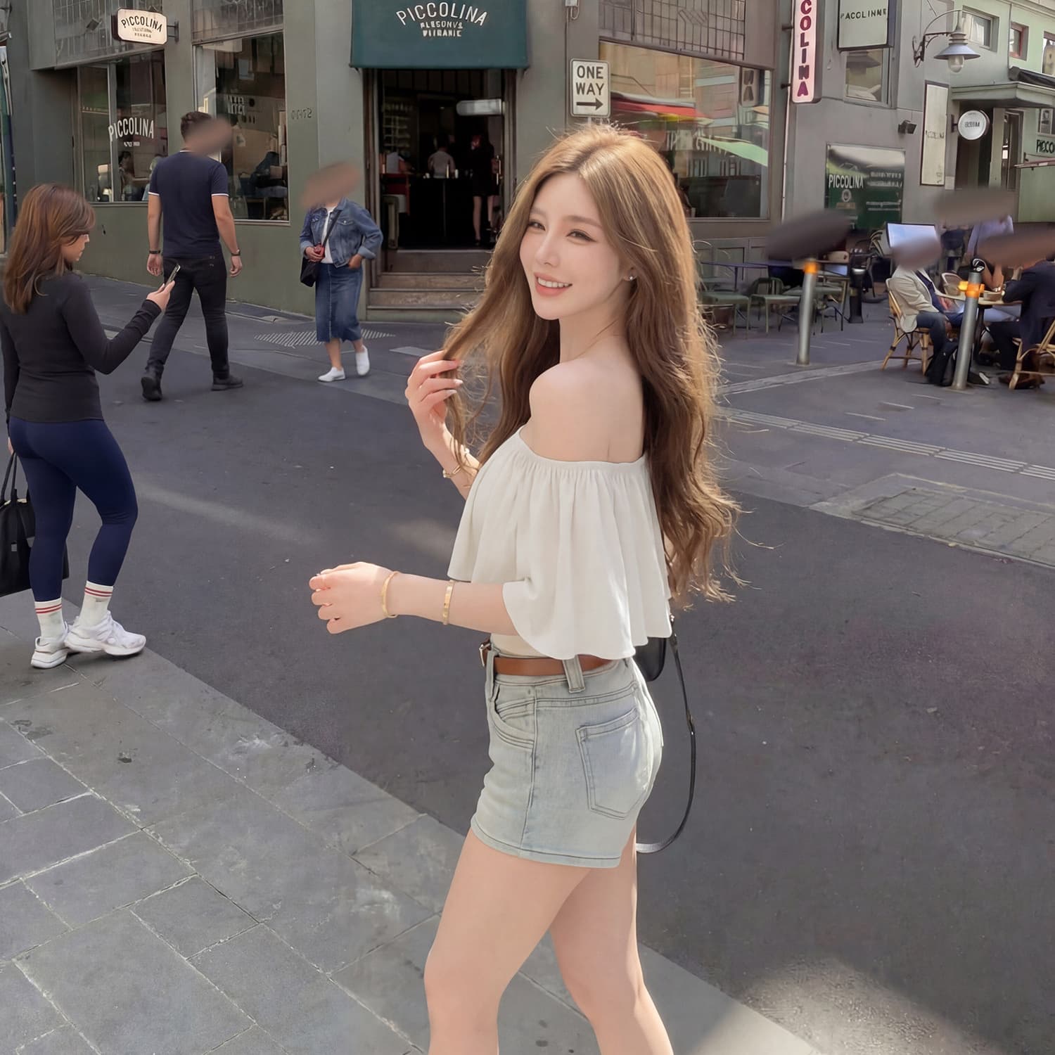 화이트 오프숄더 프릴 맨위 여성 여름 작은 키 순수한 욕망 바람 핫걸 몸매 가꾸기 슬림해 보이는 오프숄더 쉬폰 블라우스 이미지 4
