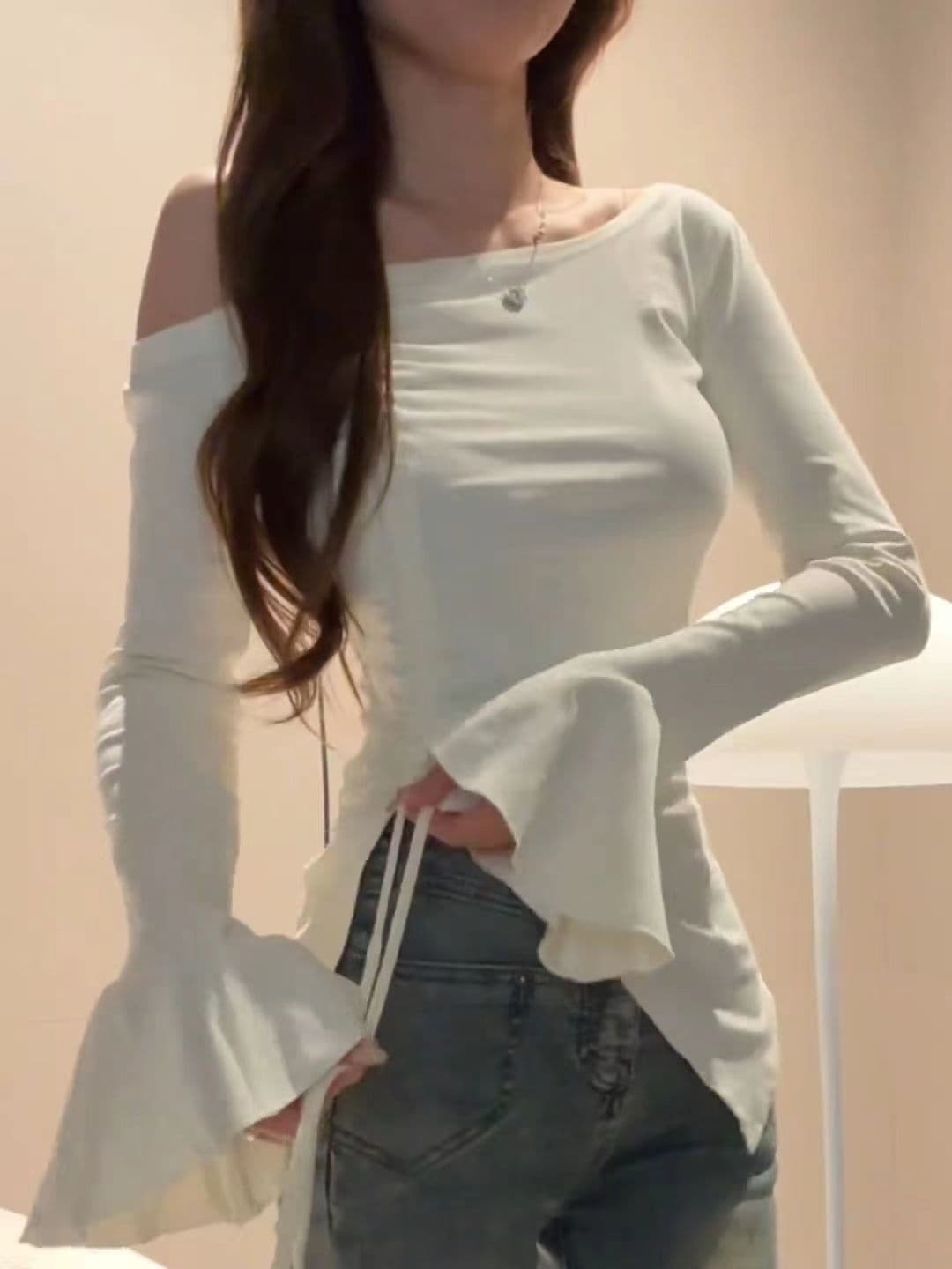 사람들 면 원단 순수한 욕망 새로운 나팔 소매 오프숄더 티셔츠 여성 핫걸 디자인 센스 슬림해 보이는 만나는 펌프 로프 맨위 상세 이미지 4