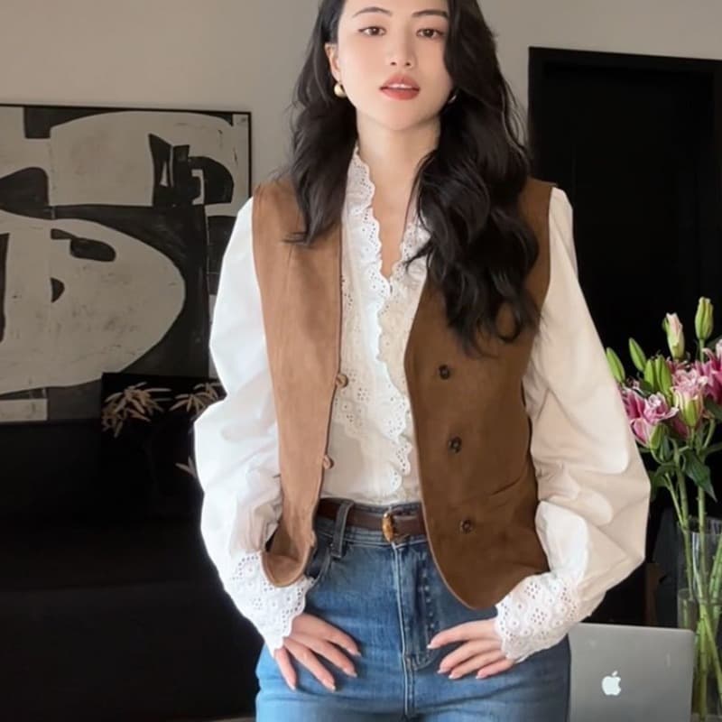프랑스식 화이트 레이스 자수 V넥 여성 셔츠 2025 새로운 고급 센스 몸매 가꾸기 슬림해 보이는 긴팔 셔츠 상세 이미지 4