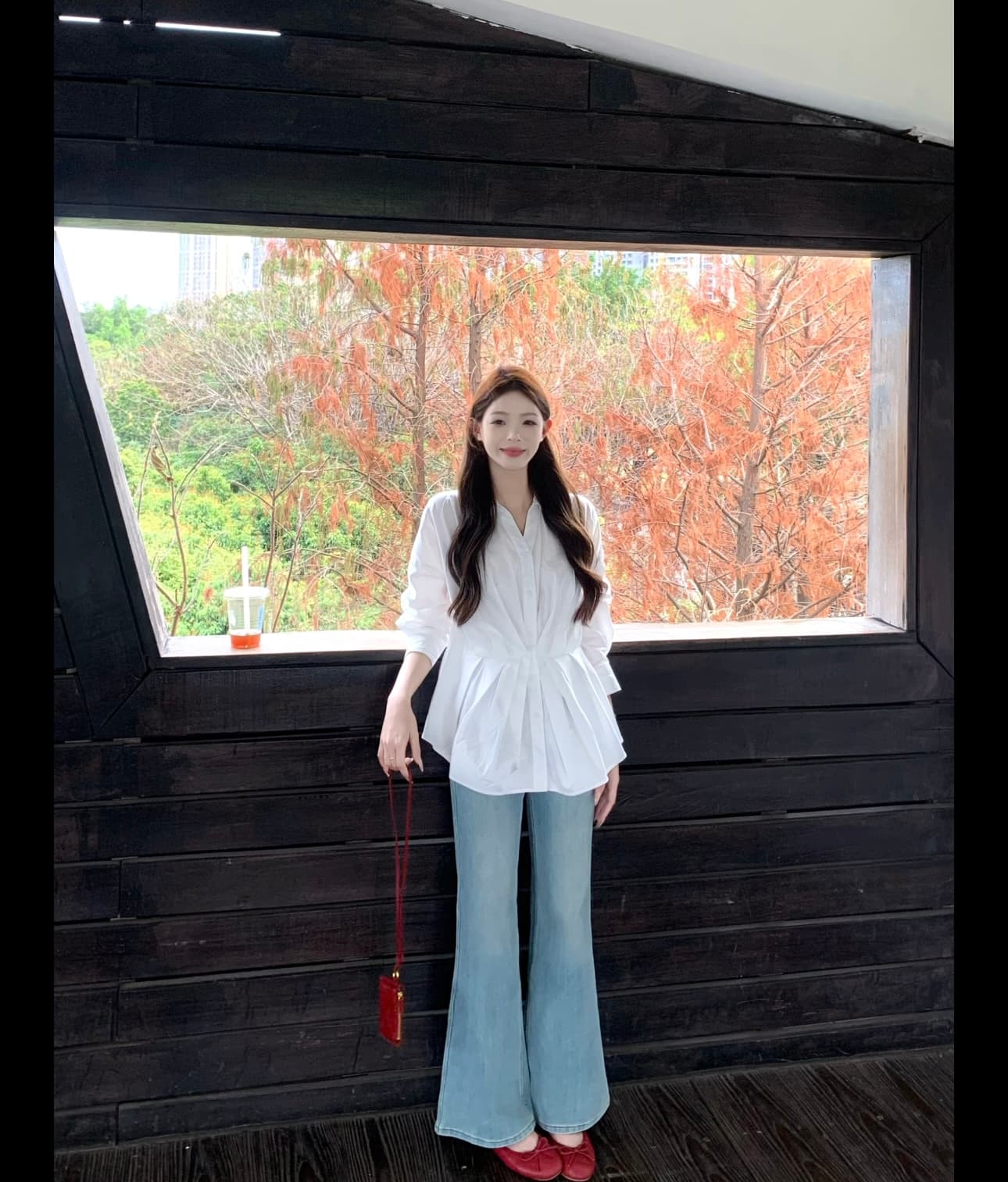 화이트 셔츠 재킷 여성 2025 새로운 봄 가을 고유 한 아름다운 작은 셔츠 긴팔 허리 수축 맨위 상세 이미지 3