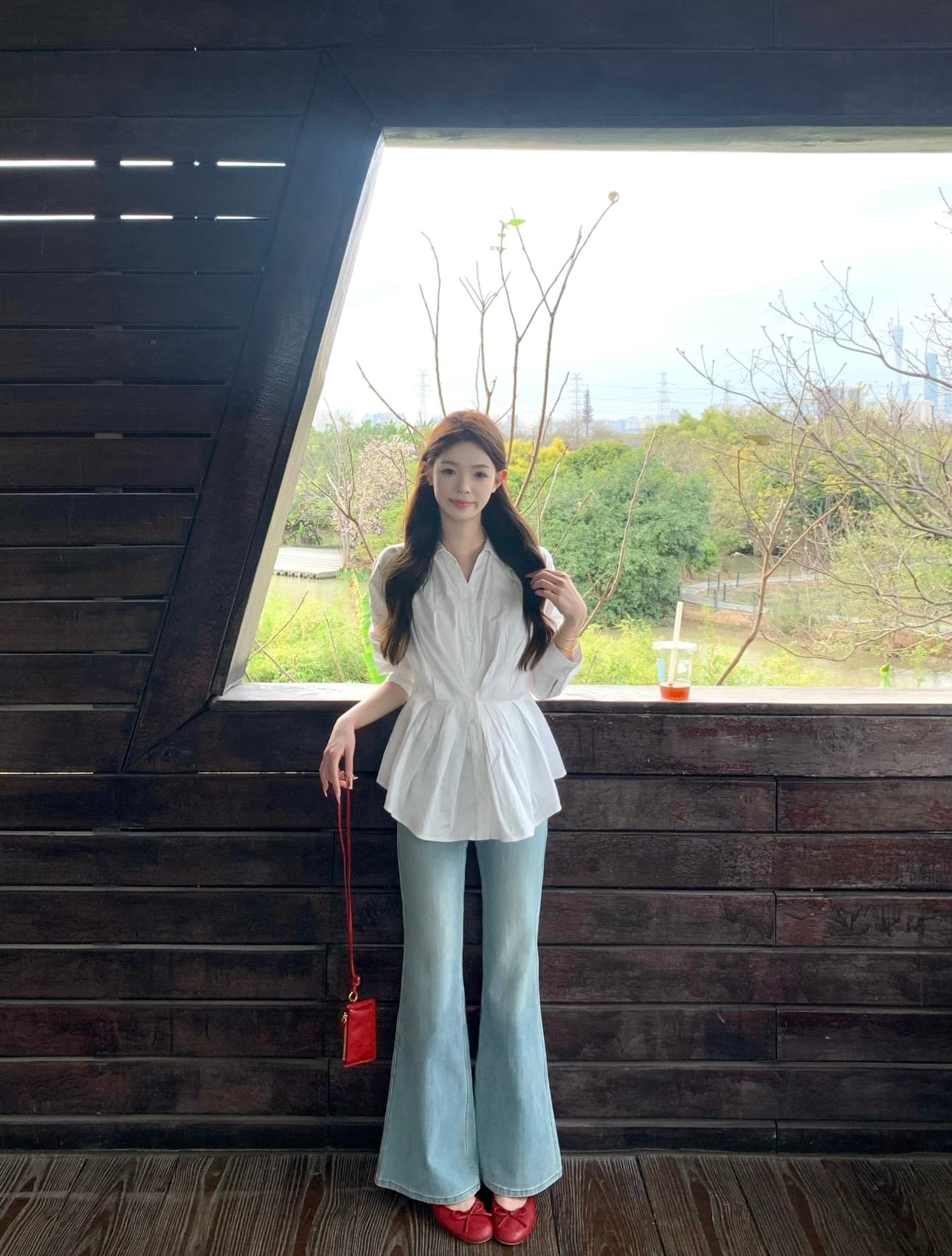 화이트 셔츠 재킷 여성 2025 새로운 봄 가을 고유 한 아름다운 작은 셔츠 긴팔 허리 수축 맨위 상세 이미지 6