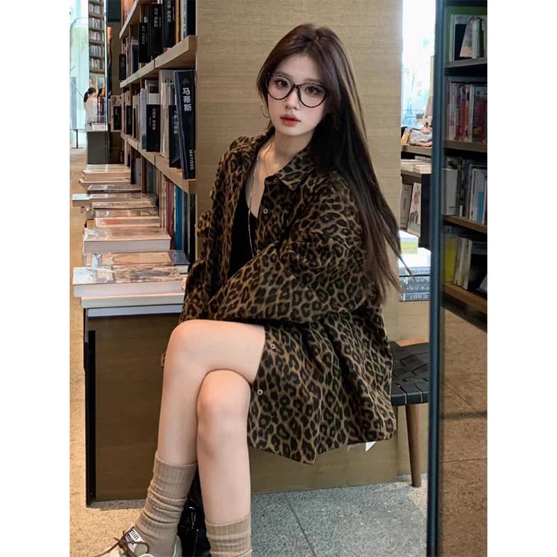 아침 칼라 원본 원단 에디션 모양 좋은 느낌 긍정적 인 아메리칸 레트로 레오파드 무늬 여성 셔츠 가을 새로운 오픈 가디건 맨위