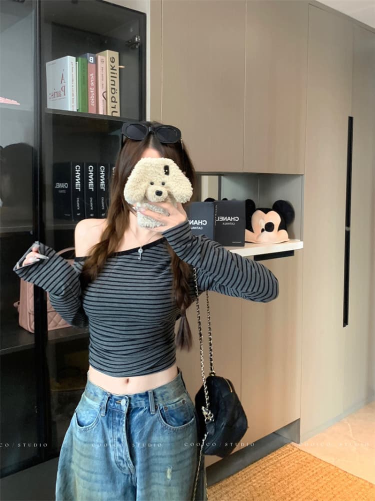 원본 품질 핫걸 비스듬한 어깨 배색 스트라이프 긴팔 티셔츠 여성 가을 몸매 가꾸기 기본 셔츠 슬림해 보이는 맨위 상세 이미지 11