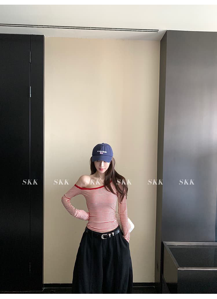 skk store 빛 연 여자 친구 가면 수준 차가운 통기성 스트라이프 비스듬한 어깨 긴팔 가을 티셔츠 기본 셔츠 여성 상세 이미지 36