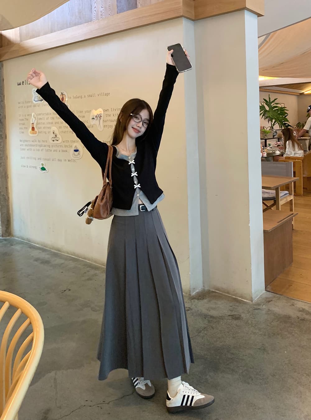 페이크 레이어드 V넥 나비 매듭 긴팔 티셔츠 여성 가을 디자인 센스 작은 대중 몸매 가꾸기 니트 긍정적 인 어깨 기본 셔츠 맨위 상세 이미지 13