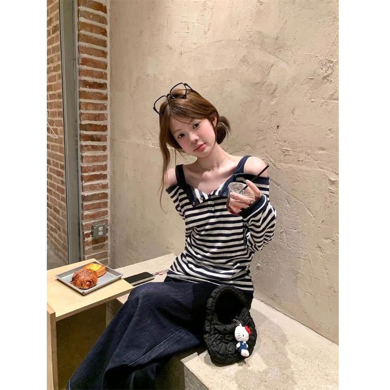 페이크 레이어드 오프숄더 스트라이프 긴팔 티셔츠 여성 가을 새로운 핫걸 바람 레트로 몸매 가꾸기 슬림해 보이는 맨위 이미지 2