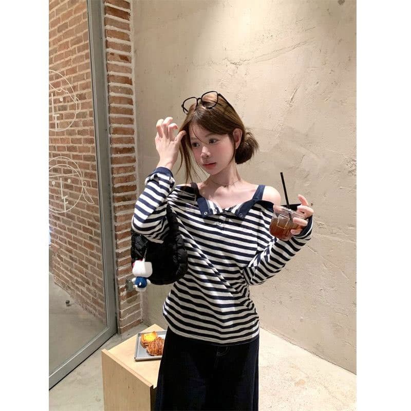 페이크 레이어드 오프숄더 스트라이프 긴팔 티셔츠 여성 가을 새로운 핫걸 바람 레트로 몸매 가꾸기 슬림해 보이는 맨위 이미지 3