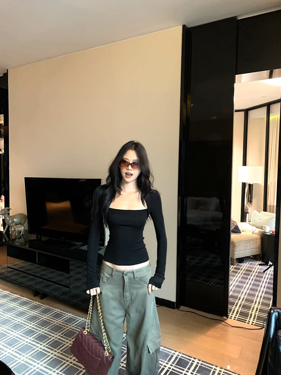 이전 너비 이중층 핫걸 검정색 몸매 가꾸기 슬림해 보이는 긴팔 티셔츠 여성 가을 인사이드 잡아라. 의류 상세 이미지 12