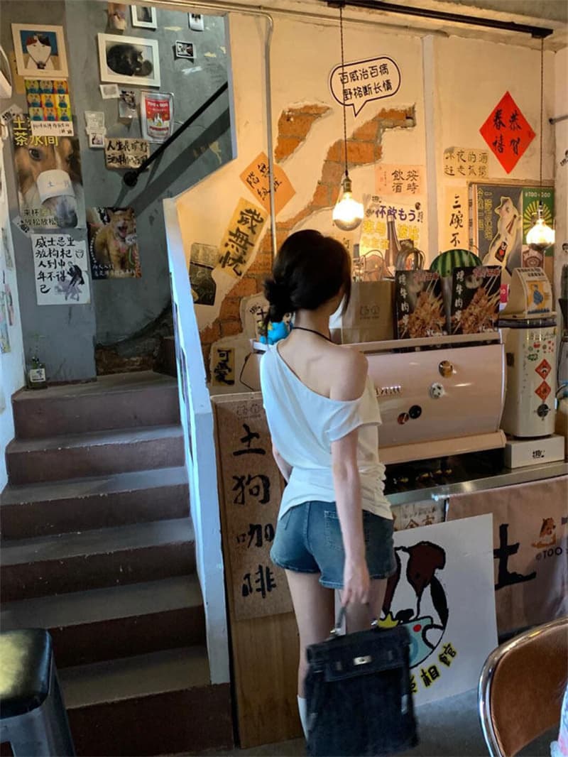 충동 섹션 핫걸 바람 비스듬한 어깨 반팔 티셔츠 여름 달콤한 매운맛 바람이 아닙니다. 규칙 몸매 가꾸기 다용도 맨위 상세 이미지 3