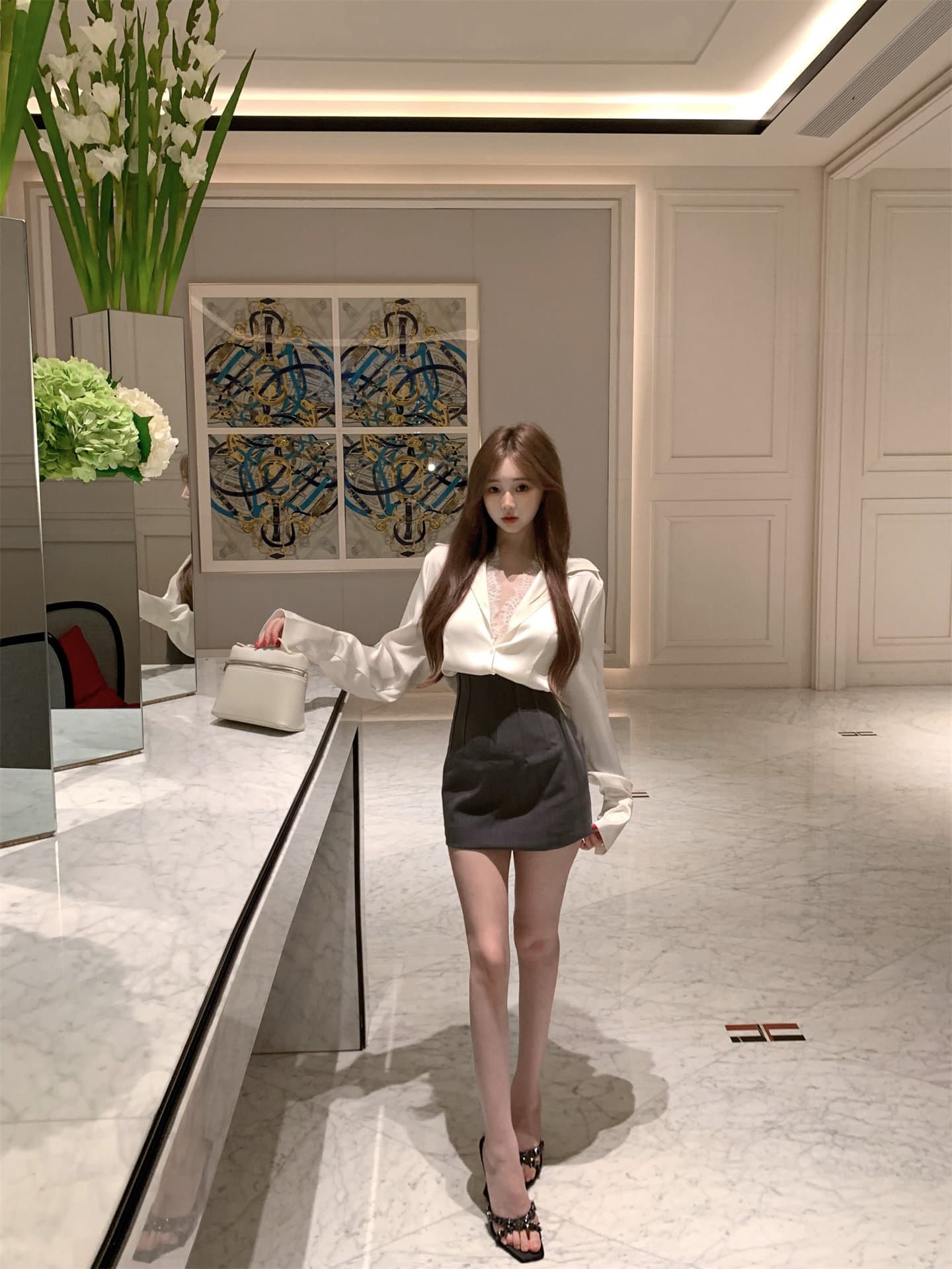 좋은 품질 화이트 레이스 조각 긴팔 여성 셔츠 새로운 천 골드 고급 센스 빛 럭셔리 연령 감소 맨위 상세 이미지 13