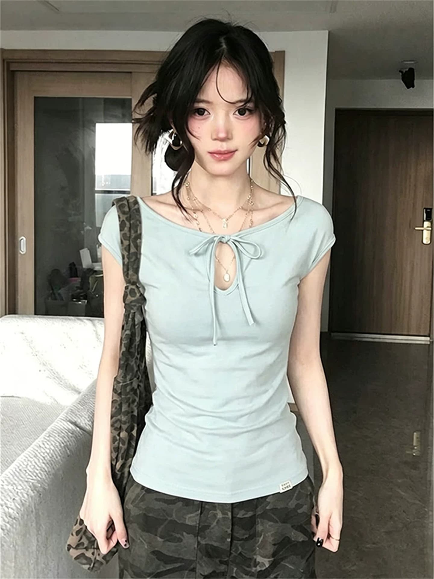 사람들 면 260 그램 도파민 녹색 홀로우 아웃 레이스업 긍정적 인 어깨 티셔츠 여성 여름 핫걸 쇼트 스타일 맨위 상세 이미지 9