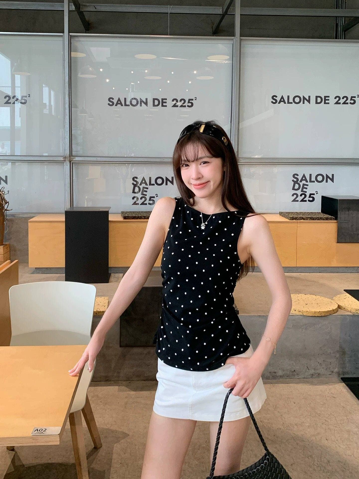 차가운 실크 코튼 1x1 디자인 센스 레이스업 도트 무늬 조끼 허리 수축 슬림해 보이는 섹시함 이슬 허리 민소매 맨위 상세 이미지 6