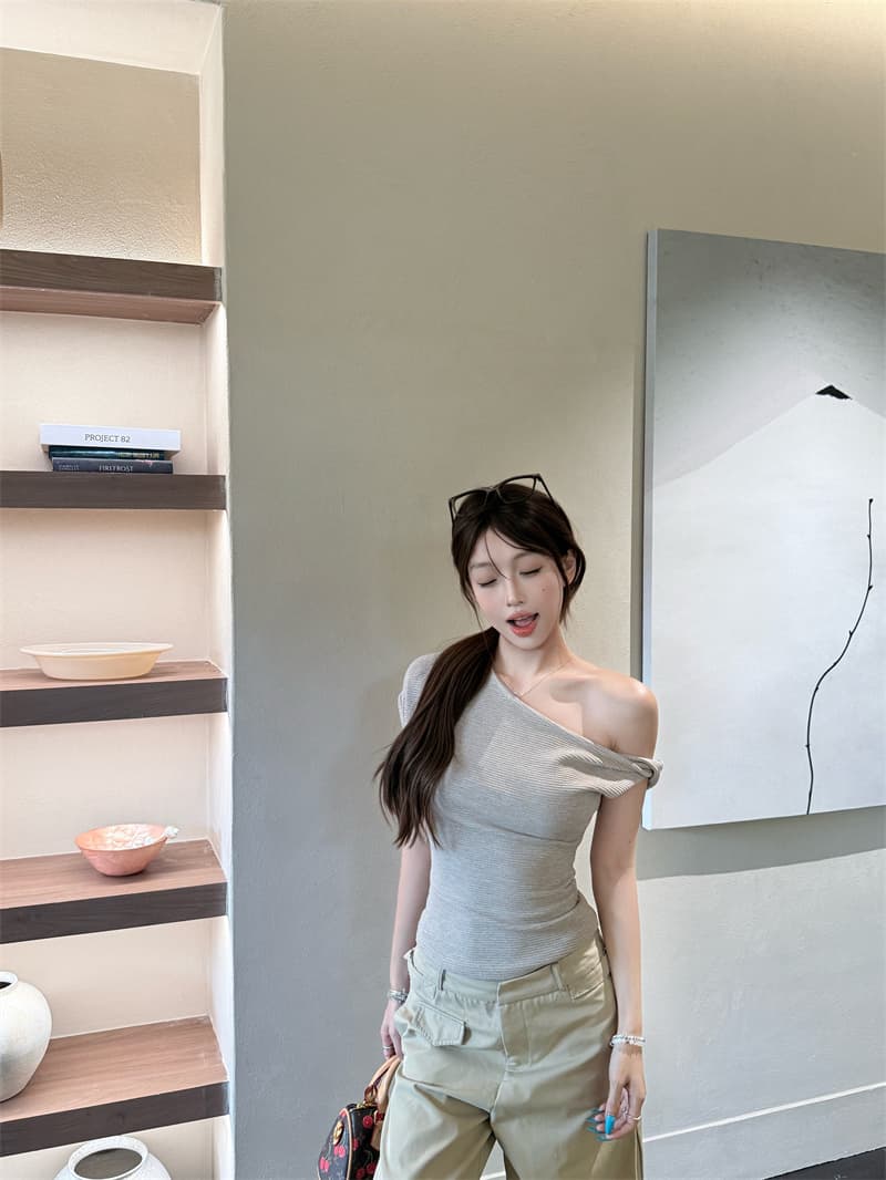 순수한 욕망 오프숄더 맨위 여성 여름 작은 대중 아름다운 비스듬한 어깨 반팔 몸매 가꾸기 쇼트 스타일 티셔츠 상세 이미지 37