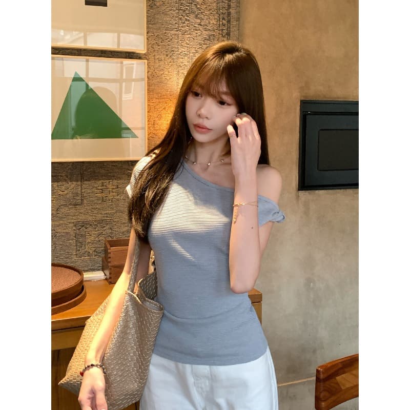 디자인 센스 비스듬한 칼라 반팔 티셔츠 여름 새로운 품격 몸매 가꾸기 캐주얼 착용 잡아라. 의류 이미지 3