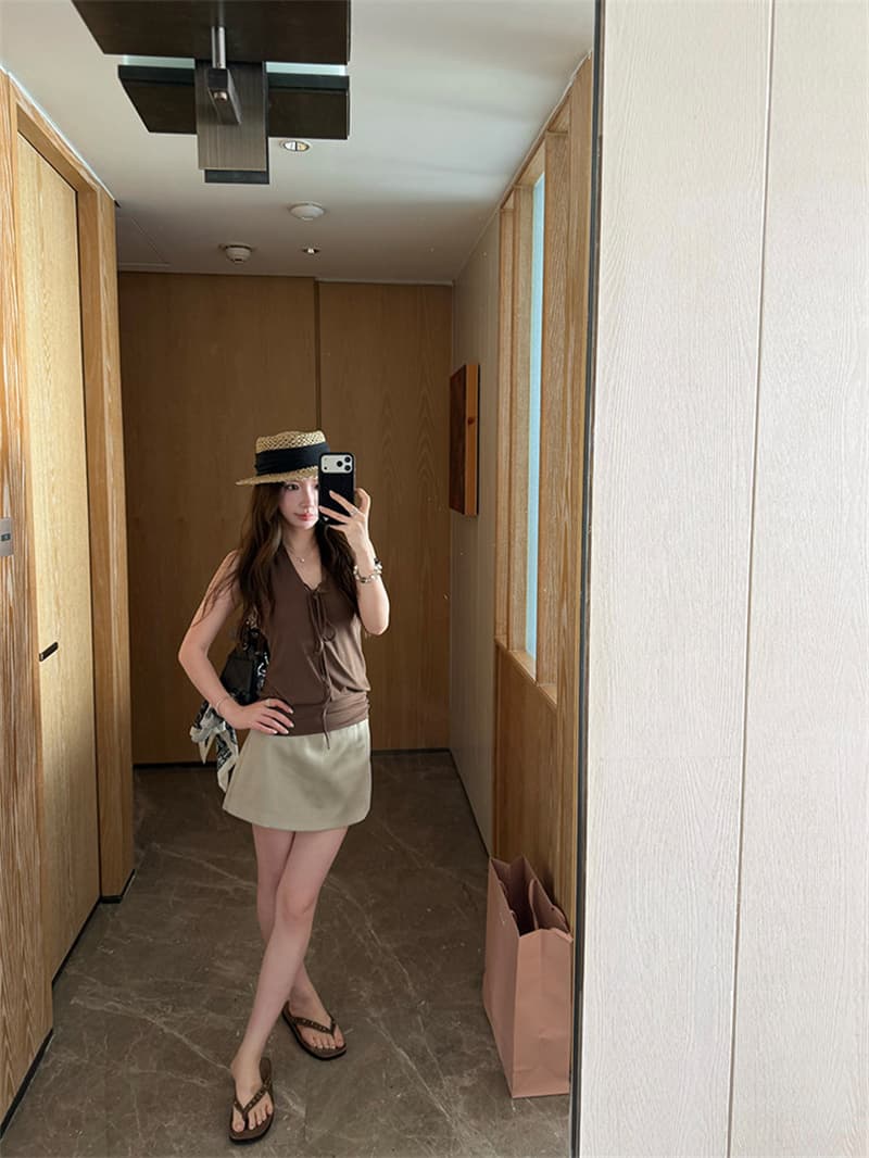 원본 것 사람들 면 검정색 V넥 행침 목 캐미솔 여름 핫걸 몸매 가꾸기 민소매 백리스 맨위 상세 이미지 17