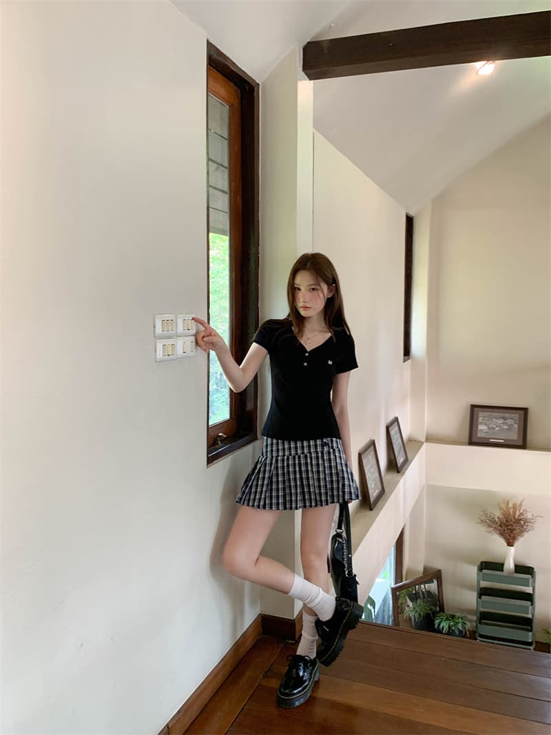 사람들 면 작은 대중 V넥 몸매 가꾸기 반팔 티셔츠 여름 몸매 가꾸기 슬림해 보이는 디자인 센스 맨위 상세 이미지 10