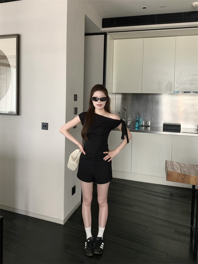 260 그램 1 1 인 면 순수한 욕망 바람 나비 매듭 일방적 인 스트랩 오프숄더 티셔츠 핫걸 디자인 센스 맨위 이미지 4