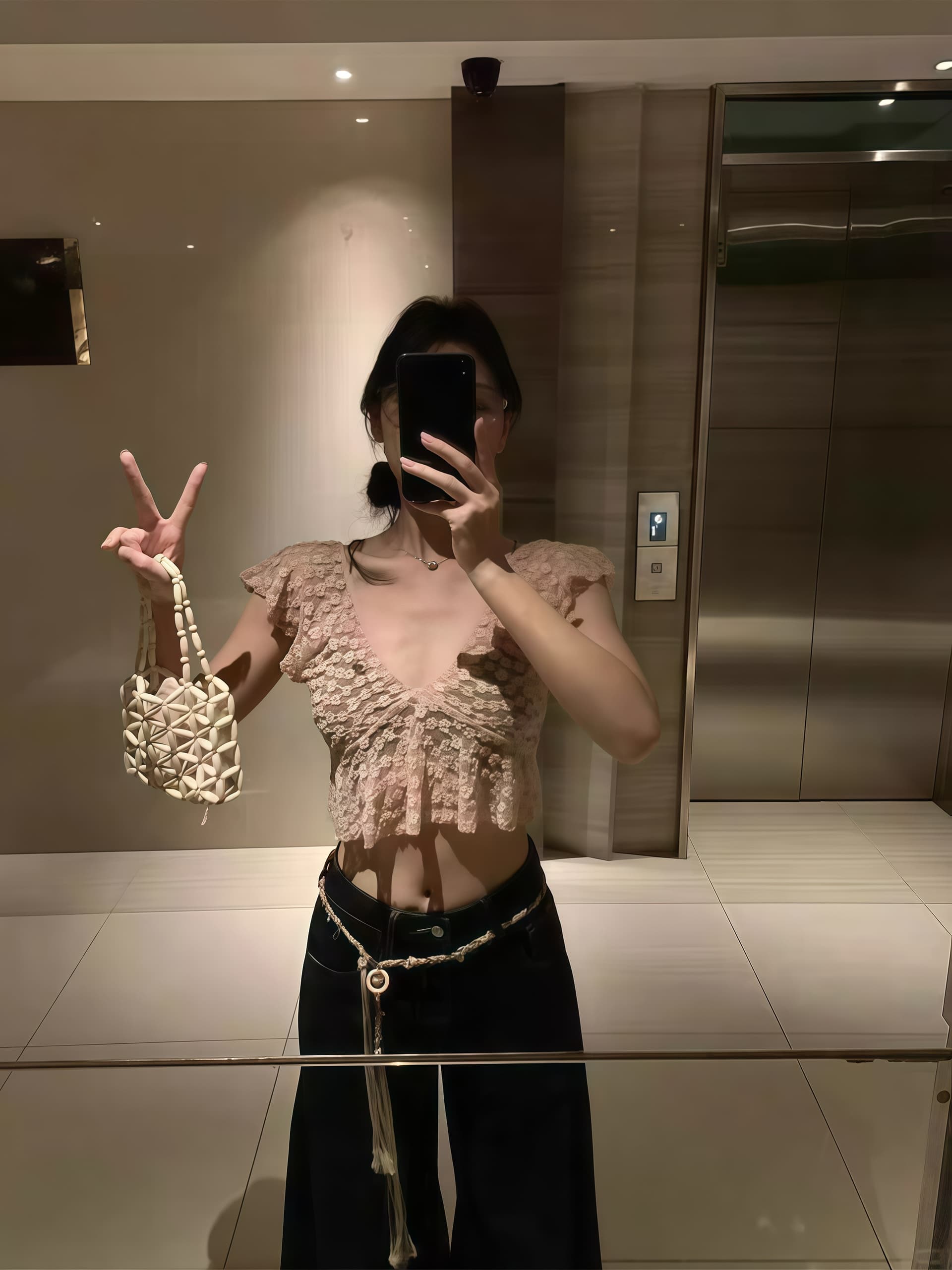 프랑스식 부드러운 바람 슈퍼 잘 생긴 V넥 Feifei 소매 쇼트 스타일 티셔츠 여성 여름 핫걸 섹시함 레이스 작은 맨위 상세 이미지 5