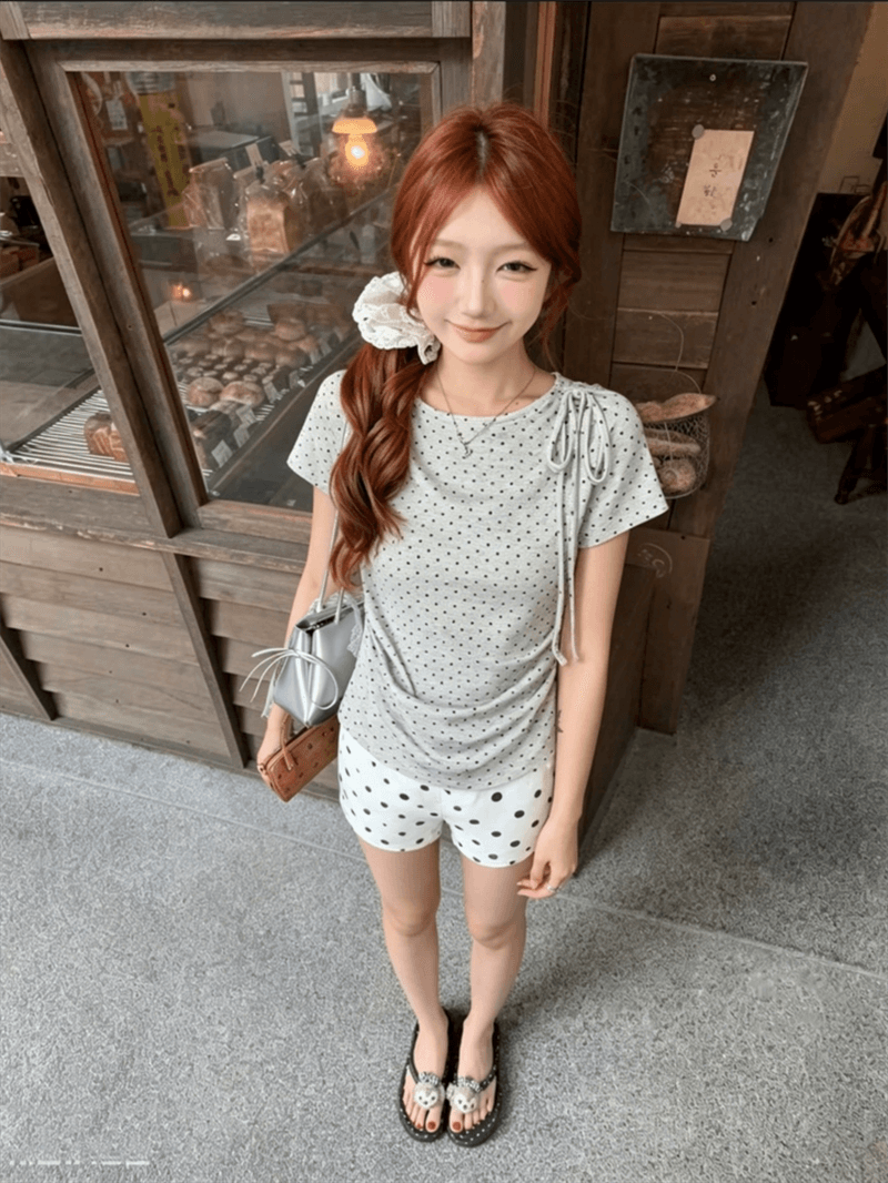 원본 것 회색 도트 무늬 스트랩 긍정적 인 어깨 반팔 티셔츠 나비 넥타이 디자인 센스 맨위 상세 이미지 6