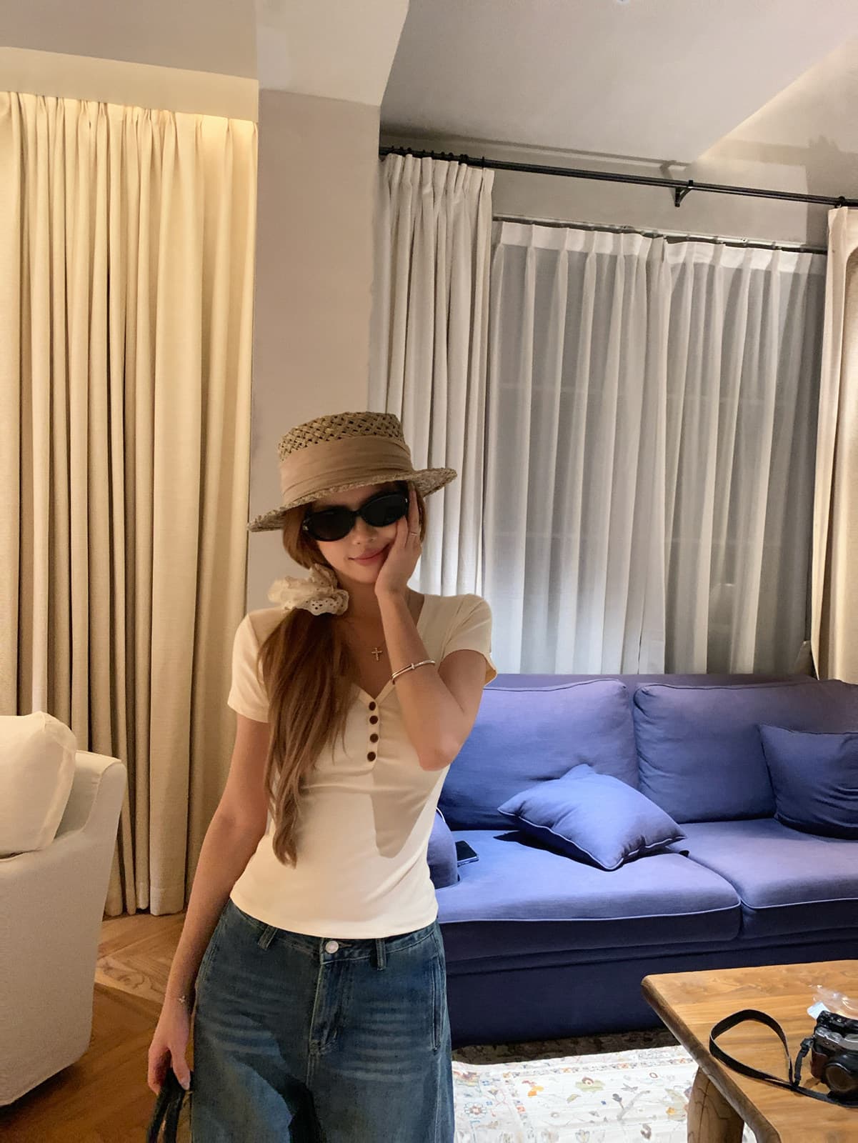도파민 긍정적 인 어깨 반팔 티셔츠 여성 의류 여름 V넥 핫걸 섹시함 몸매 가꾸기 쇼트 스타일 작은 대중 맨위 상세 이미지 19