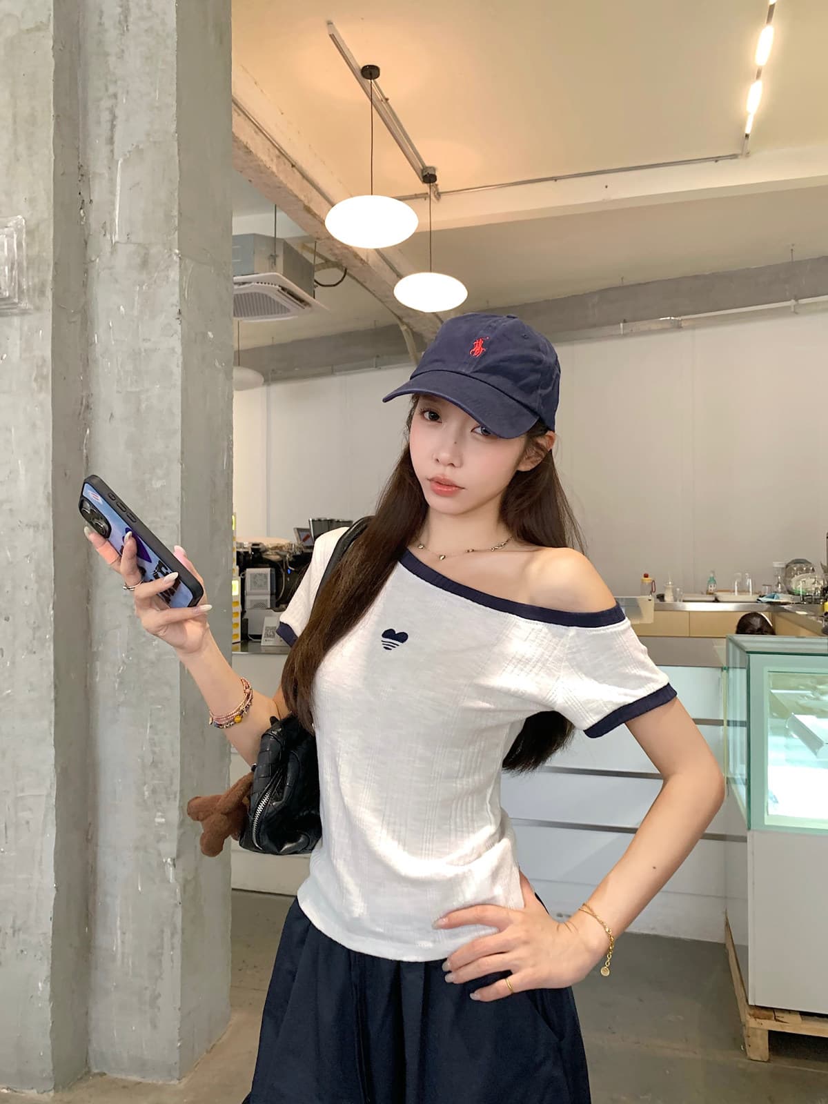 원본 것 원단 화이트 비스듬한 어깨 반팔 티셔츠 여성 여름 새로운 허리 수축 오프숄더 맨위 여성 상세 이미지 25