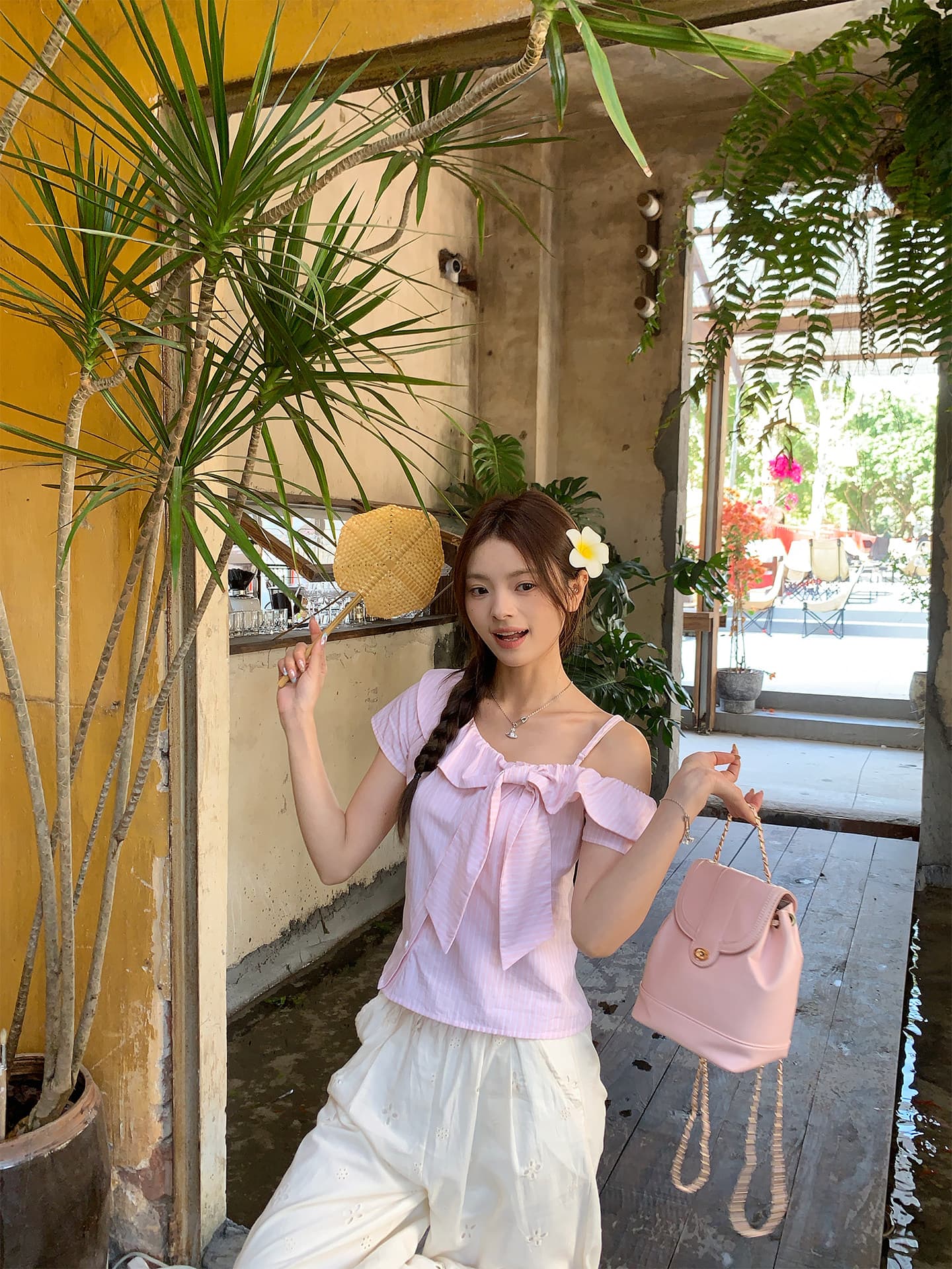 핑크색 나비 매듭 오프숄더 반팔 여성 셔츠 한 부서 소녀 달콤함 디자인 센스 부드러운 바람 슬림해 보이는 맨위 상세 이미지 9