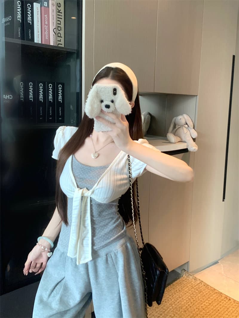 260 그램 1 1 인 면 페이크 레이어드 도트 무늬 V넥 반팔 여름 핫걸 스트랩 비틀림 긍정적 인 어깨 디자인 맨위 상세 이미지 3