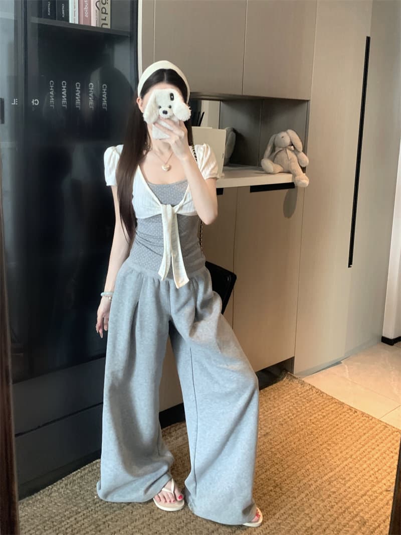 260 그램 1 1 인 면 페이크 레이어드 도트 무늬 V넥 반팔 여름 핫걸 스트랩 비틀림 긍정적 인 어깨 디자인 맨위 상세 이미지 5