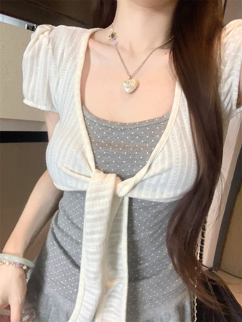 260 그램 1 1 인 면 페이크 레이어드 도트 무늬 V넥 반팔 여름 핫걸 스트랩 비틀림 긍정적 인 어깨 디자인 맨위 상세 이미지 13