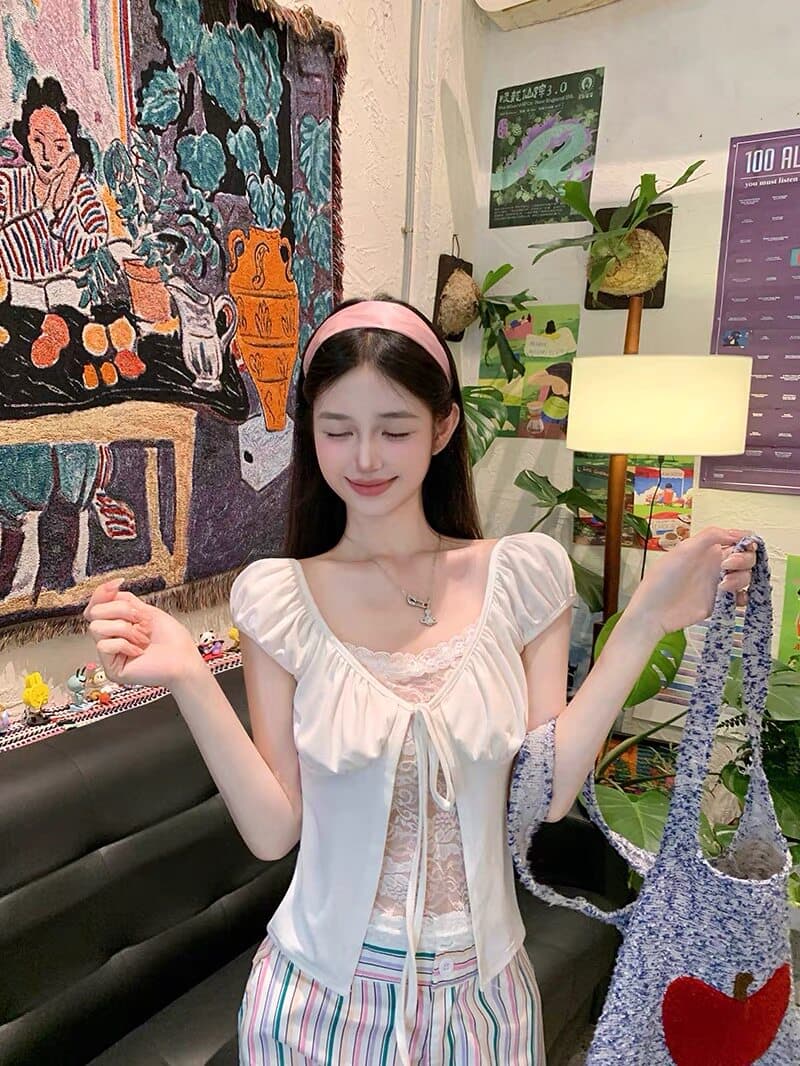한 부서 페이크 레이어드 레이스 레이스 반팔 여성 여름 디자인 센스 레이스업 V넥 티셔츠 고유 한 품격 맨위 상세 이미지 7