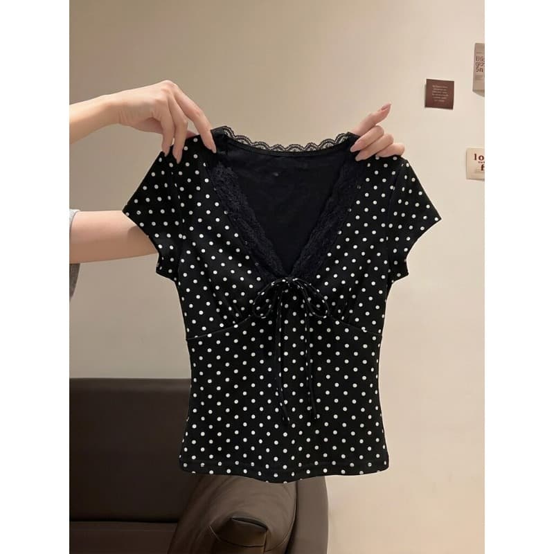 섹시함 도트 무늬 패치워크 레이스 V넥 반팔 티셔츠 여성 여름 섹션 핫걸 레이스업 몸매 가꾸기 슬림해 보이는 반팔 맨위 이미지 4