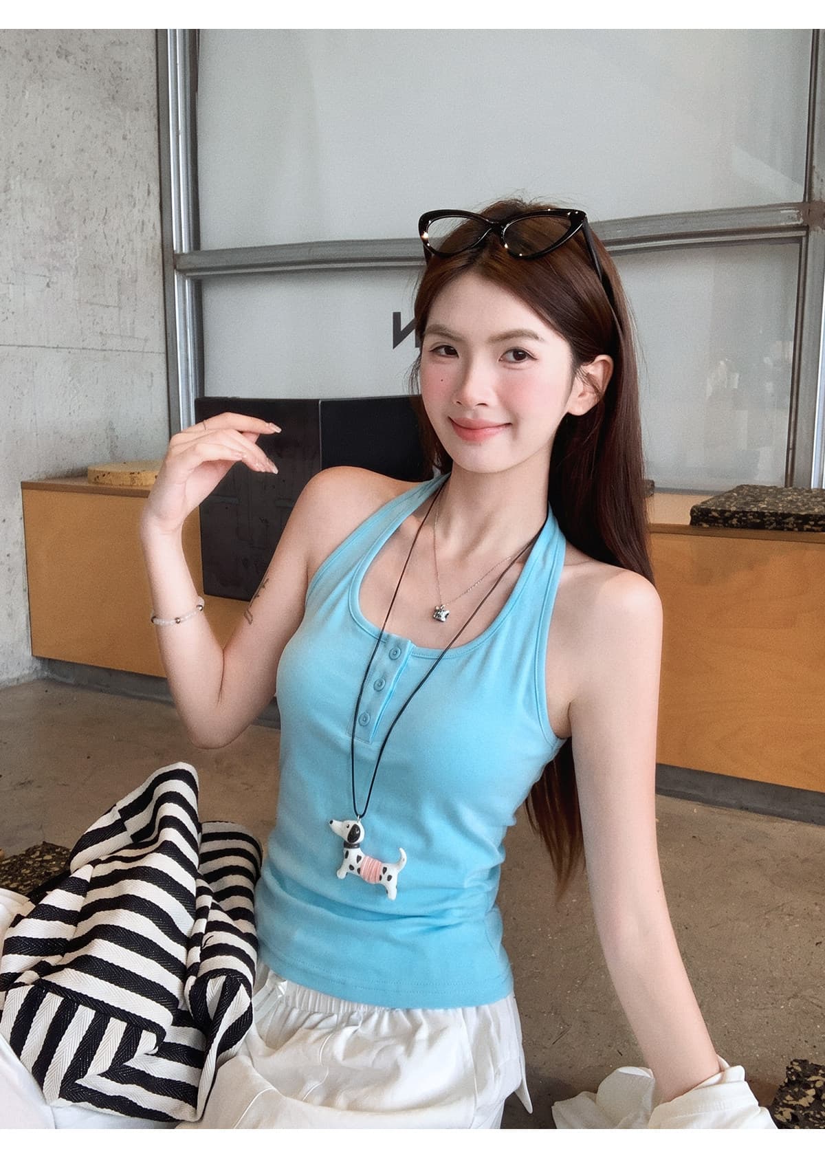 사람들 면 260 그램 파란색 행침 목 맨위 캐미솔 외출용 디자인 센스 핫걸 착용 상세 이미지 8